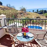 펜션 Casa Margaretha In Tamango Hill Torrox 네르하
